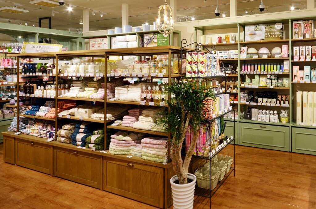 Aming 高尾店 / Ishikawa