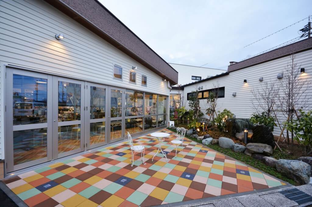 ZAKKA＆COSME JUN (facade) / Toyama
