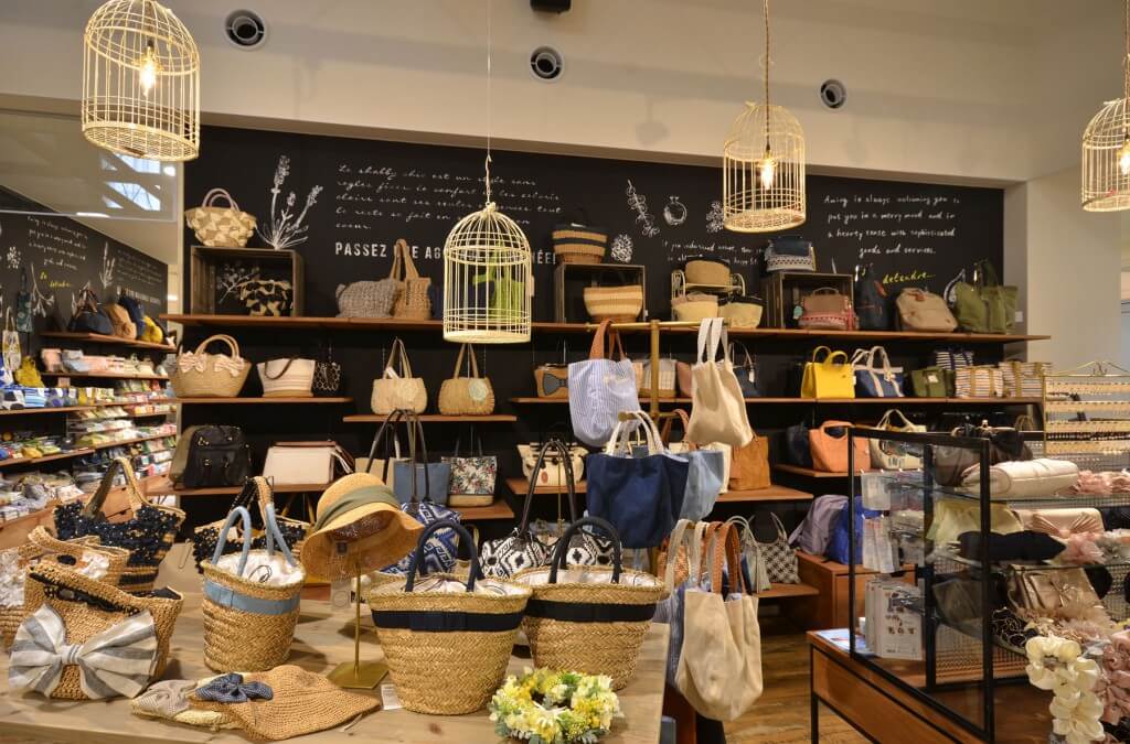 Aming 南高田店 / Nagano