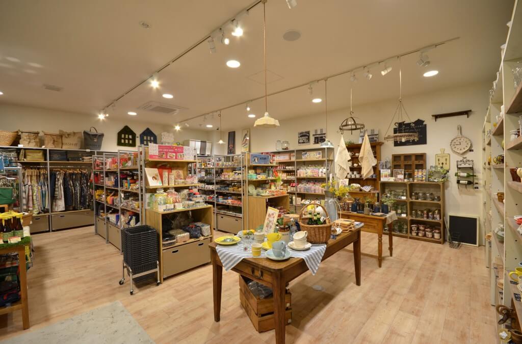 Aming 南高田店 / Nagano