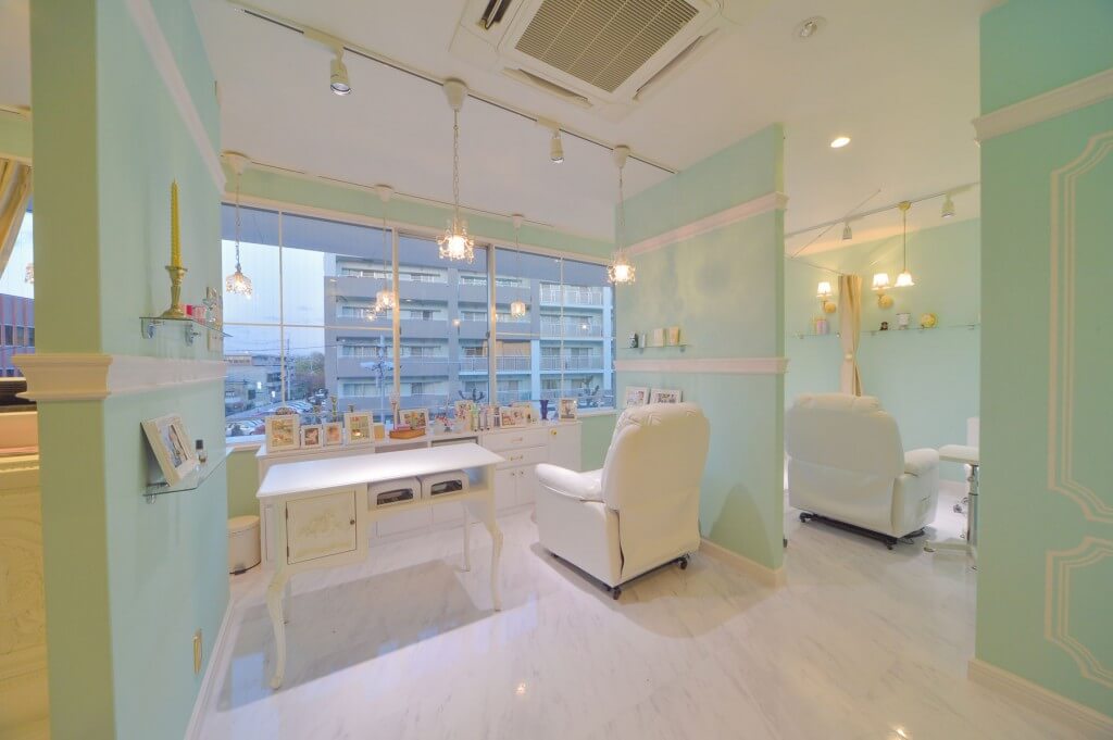 mary nail&eyelash 学園前店 / Nara