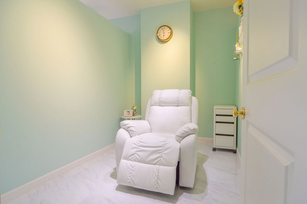 mary nail&eyelash 学園前店 / Nara