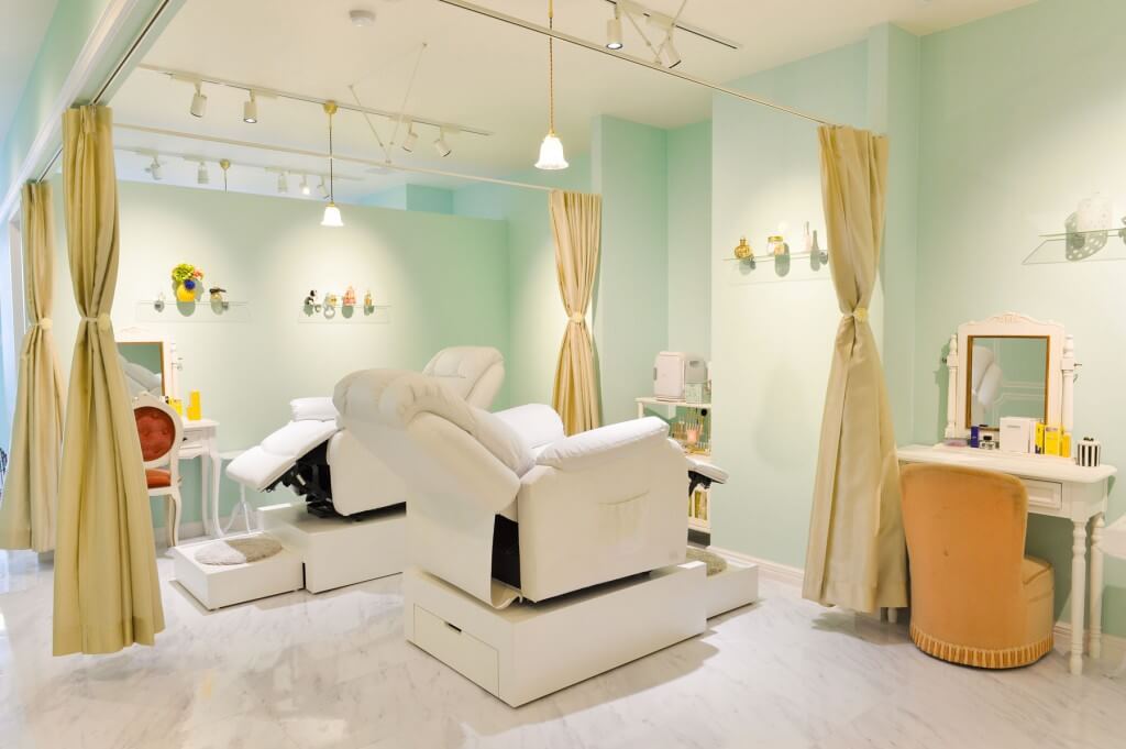 mary nail&eyelash 学園前店 / Nara