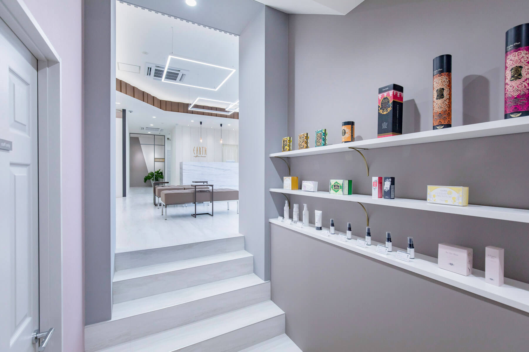 EARTHcoiffurebeauté高岡店/Toyama